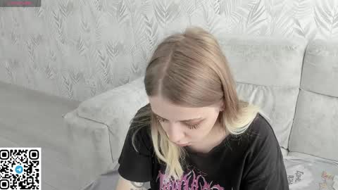 Snapshot of alice_halle chatting on June 2026 08:38:01 AM alice_halle online show from June 2026 08:38:01 AM