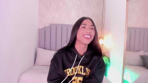 Snapshot of alice_massiel chatting on January 2025 07:51:01 PM online show from January 2025 07:51:01 PM