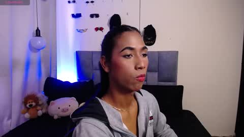 Snapshot of alice_massiel chatting on November 2025 07:04:02 PM online show from November 2025 07:04:02 PM