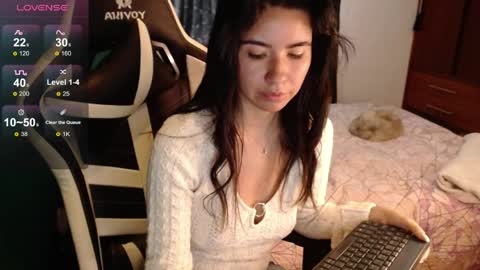 Snapshot of alice_middle01 chatting on May 2026 06:38:02 PM Alice online show from May 2026 06:38:02 PM