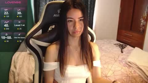 Snapshot of alice_middle01 chatting on June 2026 02:52:02 PM Alice online show from June 2026 02:52:02 PM