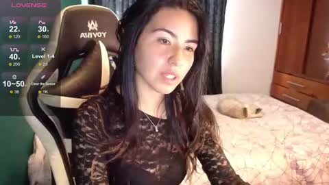 Snapshot of alice_middle01 chatting on June 2026 03:53:01 PM Alice online show from June 2026 03:53:01 PM