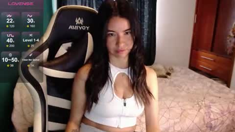 Snapshot of alice_middle01 chatting on July 2026 04:57:01 PM Alice online show from July 2026 04:57:01 PM