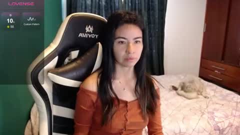 Snapshot of alice_middle01 chatting on July 2026 12:34:01 PM Alice online show from July 2026 12:34:01 PM