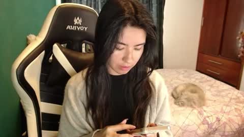 Snapshot of alice_middle01 chatting on July 2026 03:58:01 PM Alice online show from July 2026 03:58:01 PM