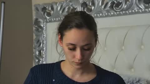 AliceMunro online show from April 2026 08:01:02 PM