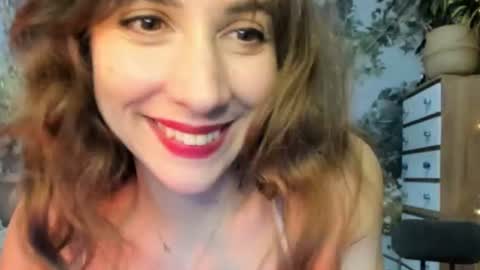 Snapshot of alice_sincere chatting on July 2026 09:11:01 PM Alice Love you all online show from July 2026 09:11:01 PM