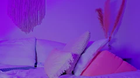 Alice Benette  online show from February 2026 01:42:02 AM