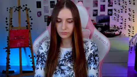 alicecharmy online show from September 2025 12:49:02 PM