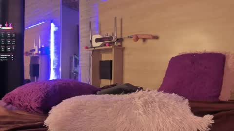 Alice  online show from March 2025 03:18:02 PM