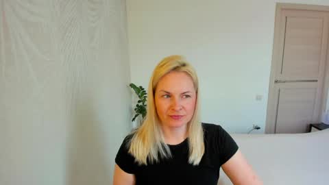 Alicee online show from March 2026 08:37:01 AM