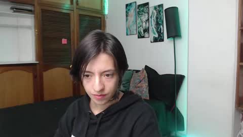 alicee_logan_ online show from September 2025 01:39:01 AM