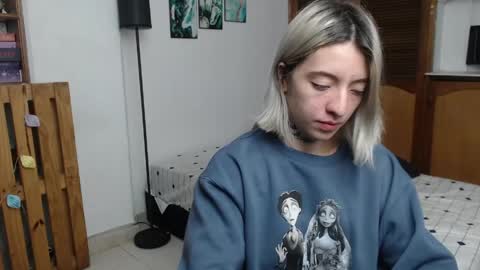 alicee_logan_ online show from June 2026 02:01:01 AM
