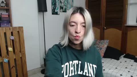alicee_logan_ online show from June 2026 01:50:02 AM