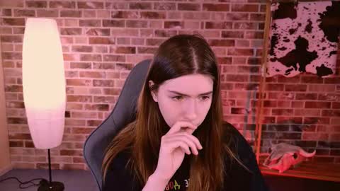 Alice online show from November 2025 05:19:01 AM