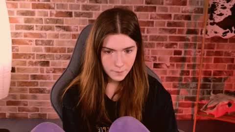 Alice online show from November 2025 05:17:01 AM