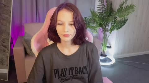 Snapshot of alicekruze chatting on May 2026 01:36:02 AM alicekruze online show from May 2026 01:36:02 AM