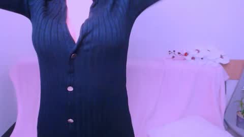 Snapshot of alicemias_ chatting on May 2026 02:45:01 PM Alice online show from May 2026 02:45:01 PM