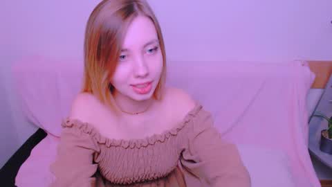 Snapshot of alicemias_ chatting on May 2026 10:02:02 AM Alice online show from May 2026 10:02:02 AM