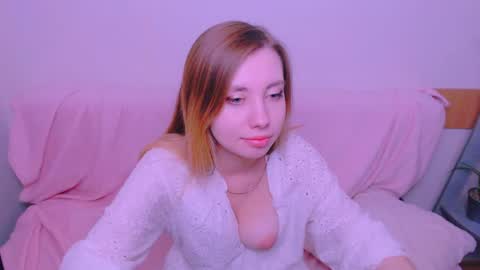 Snapshot of alicemias_ chatting on June 2026 01:05:02 PM Alice online show from June 2026 01:05:02 PM