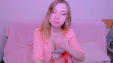 Snapshot of alicemias_ chatting on June 2026 09:42:02 AM Alice online show from June 2026 09:42:02 AM