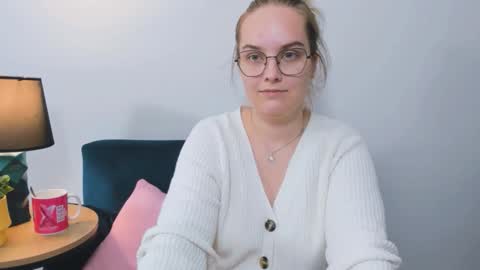 alicesensitive online show from September 2025 10:28:01 AM