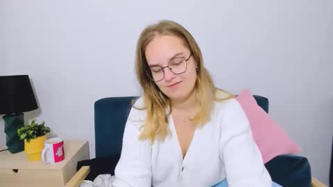 alicesensitive online show from October 2025 06:22:02 AM