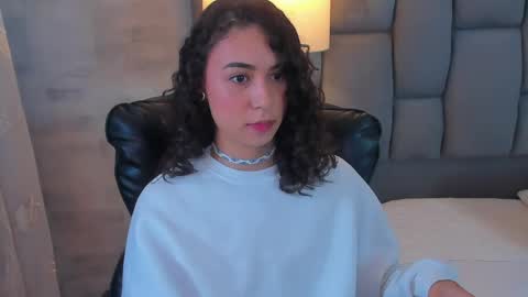 Snapshot of alicestevens_ chatting on April 2026 02:31:01 PM Alicestevens online show from April 2026 02:31:01 PM