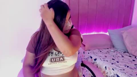 A L I C E  T H U N D E R online show from September 2025 04:17:02 AM