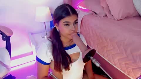 A L I C E  T H U N D E R online show from October 2025 04:41:02 AM