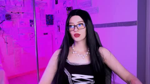 alicewelch_ online show from September 2025 10:49:02 AM