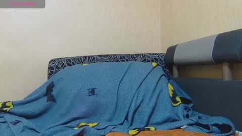 AliceWoolfy online show from April 2026 07:37:01 PM