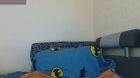 AliceWoolfy online show from April 2026 08:43:02 PM