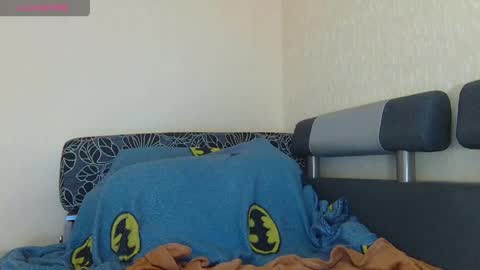 AliceWoolfy online show from April 2026 07:49:02 PM