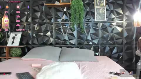 Alicia online show from March 2026 12:11:01 PM