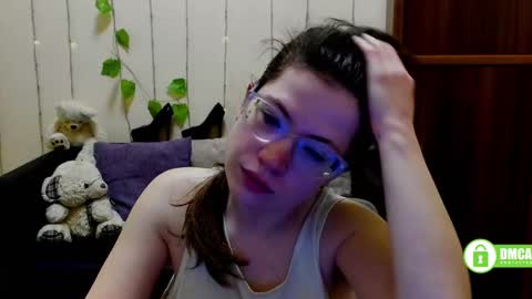 Alicia online show from March 2025 06:37:01 AM