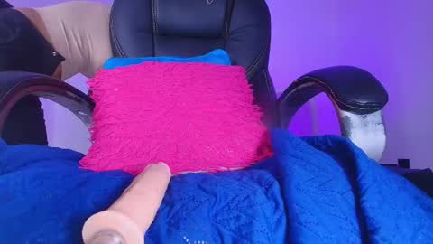 Alicia Kyse  online show from March 2026 03:01:02 AM