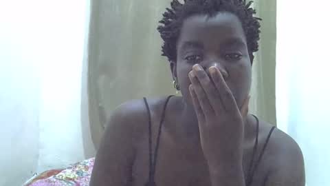 Snapshot of alicia_qween chatting on June 2026 07:53:01 PM alicia_qween online show from June 2026 07:53:01 PM