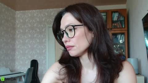 Alicia online show from June 2026 07:44:01 AM