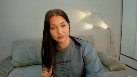 Aliciacollinsss online show from June 2026 03:39:02 PM