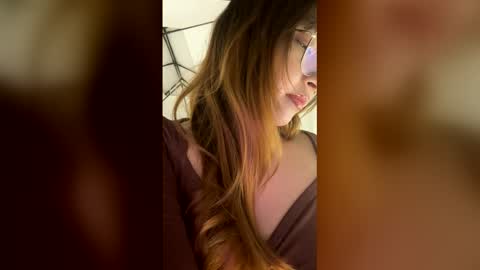 Snapshot of aliciawhite_nt chatting on June 2026 01:54:02 AM Alicia online show from June 2026 01:54:02 AM