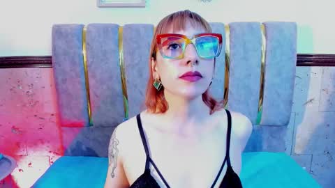 Snapshot of aliciawithe chatting on November 2025 12:06:01 PM Alicia online show from November 2025 12:06:01 PM