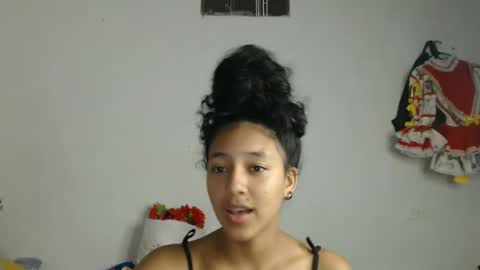 Snapshot of alicie_sexy_hot_20 chatting on February 2025 04:37:02 AM ana online show from February 2025 04:37:02 AM