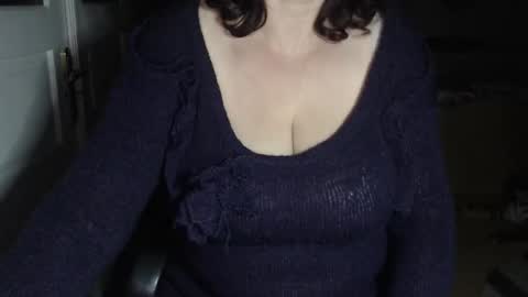 Snapshot of alidue chatting on October 2025 08:50:02 PM Alidue online show from October 2025 08:50:02 PM