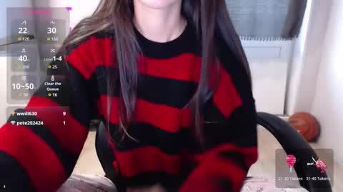 Mia online show from September 2025 03:39:01 AM