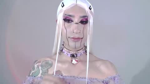 Snapshot of alienexxx chatting on January 2025 02:37:01 AM online show from January 2025 02:37:01 AM