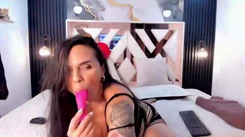 Ali Johansonn online show from April 2026 12:12:01 AM