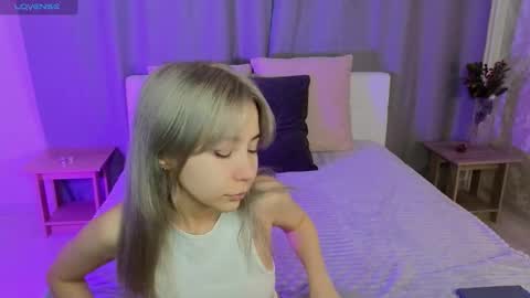 Snapshot of alika_leal chatting on October 2025 04:01:02 AM Im Alika online show from October 2025 04:01:02 AM
