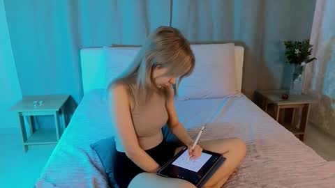 Snapshot of alika_leal chatting on October 2025 04:24:02 AM Im Alika online show from October 2025 04:24:02 AM
