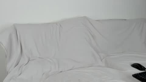 Snapshot of alikuskya chatting on May 2026 02:42:01 AM Dan online show from May 2026 02:42:01 AM